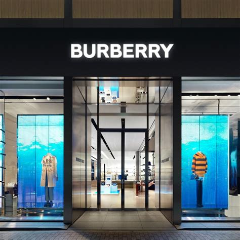 abbigliamento burberry outlet online|Burberry official website & store.